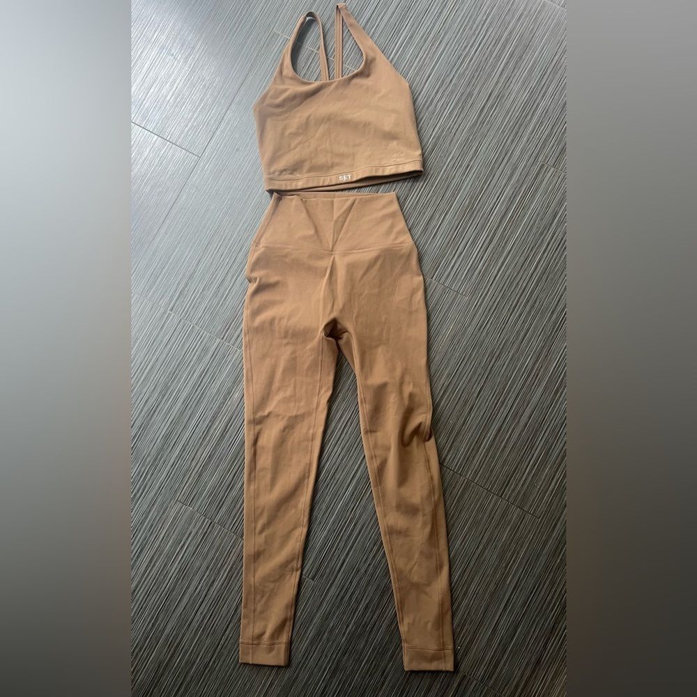 SET Active Tan Leggings and matching top Versatile Comfort